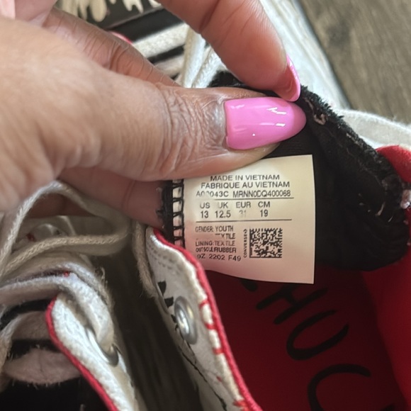 Converse Sneakers - Picture 5 of 5